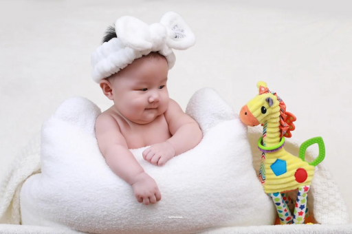 广州代怀试管生子宝宝几个月认识妈妈